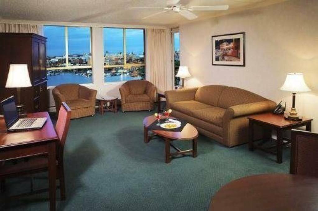 Harbour Towers Hotel & Suites Victoria Zewnętrze zdjęcie