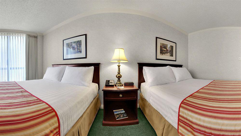 Harbour Towers Hotel & Suites Victoria Zewnętrze zdjęcie